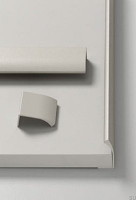 Ручка для мебели Edge Straight 100 из алюминия бежевого цвета