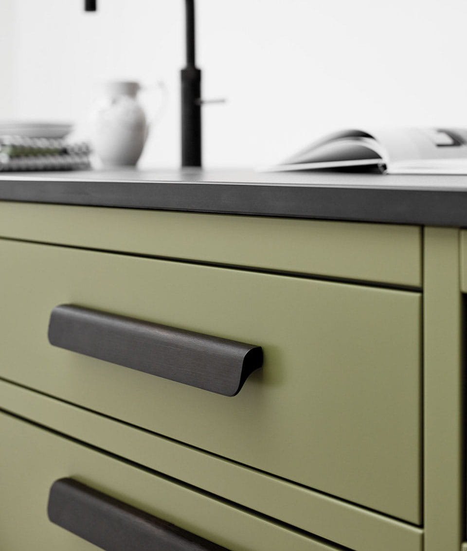 434320224-94--Uchwyt-meblowy-podłużny-Fall-224-Aluminiowy-Antyczny-Brąz-Furnipart-Skandynawskie-Uchwyty_2