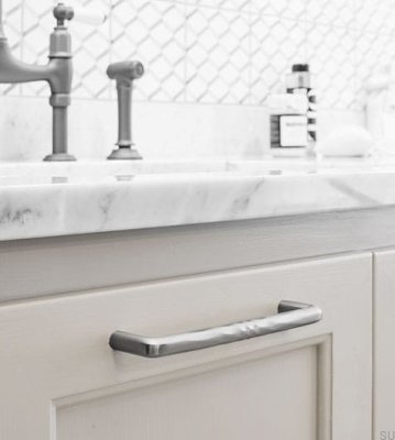 Shuffle 160 металлическая серебристая удлиненная мебельная ручка