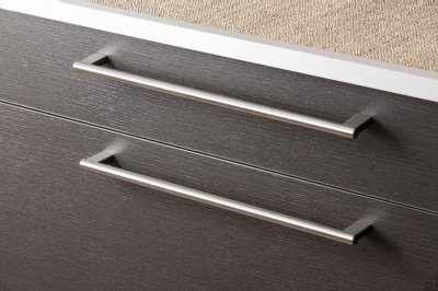 Combi 492 Продолговатая мебельная ручка из стали серебристого цвета