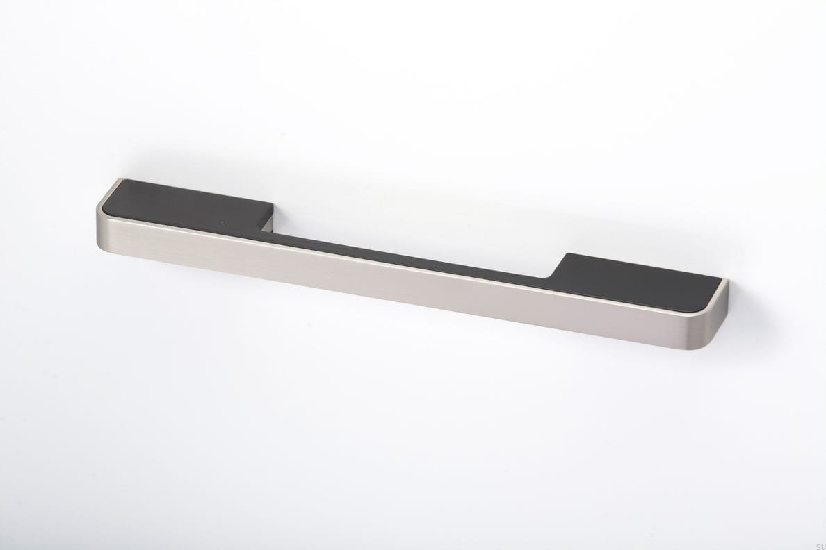 0129160V2302--Uchwyt-meblowy-podłużny-Blok-160-Nikiel-Szczotkowany-z-Czarnym-Viefe-Skandynawskie-Uchwyty_4