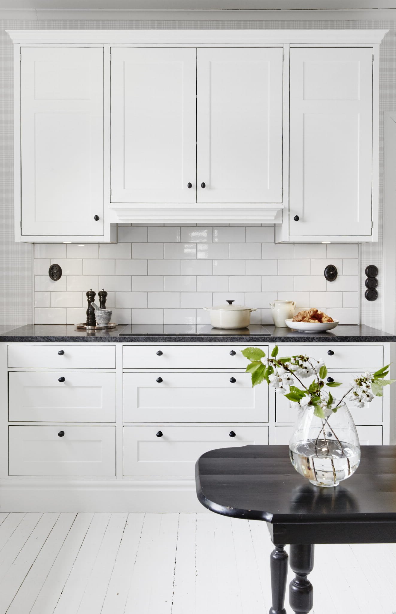 100142--Gałka-meblowa-Victor-Cyna-Habo-Skandynawskie-Uchwyty_3