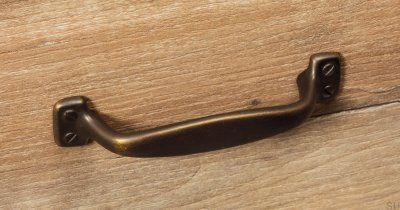 Удлиненная мебельная ручка Ava 96 Antique gold