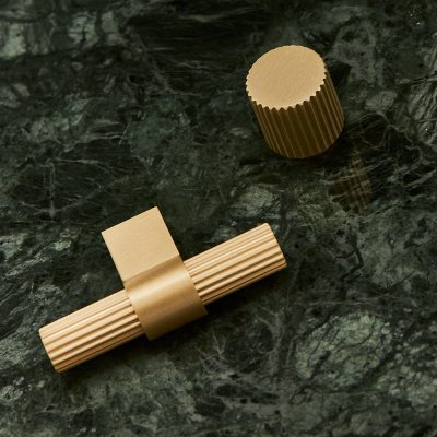 Мебельная ручка T-Bar Helix Stripe Brushed Gold