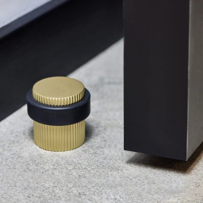 Нижний колонтитул Footer Helix Stripe Golden дверной стопор