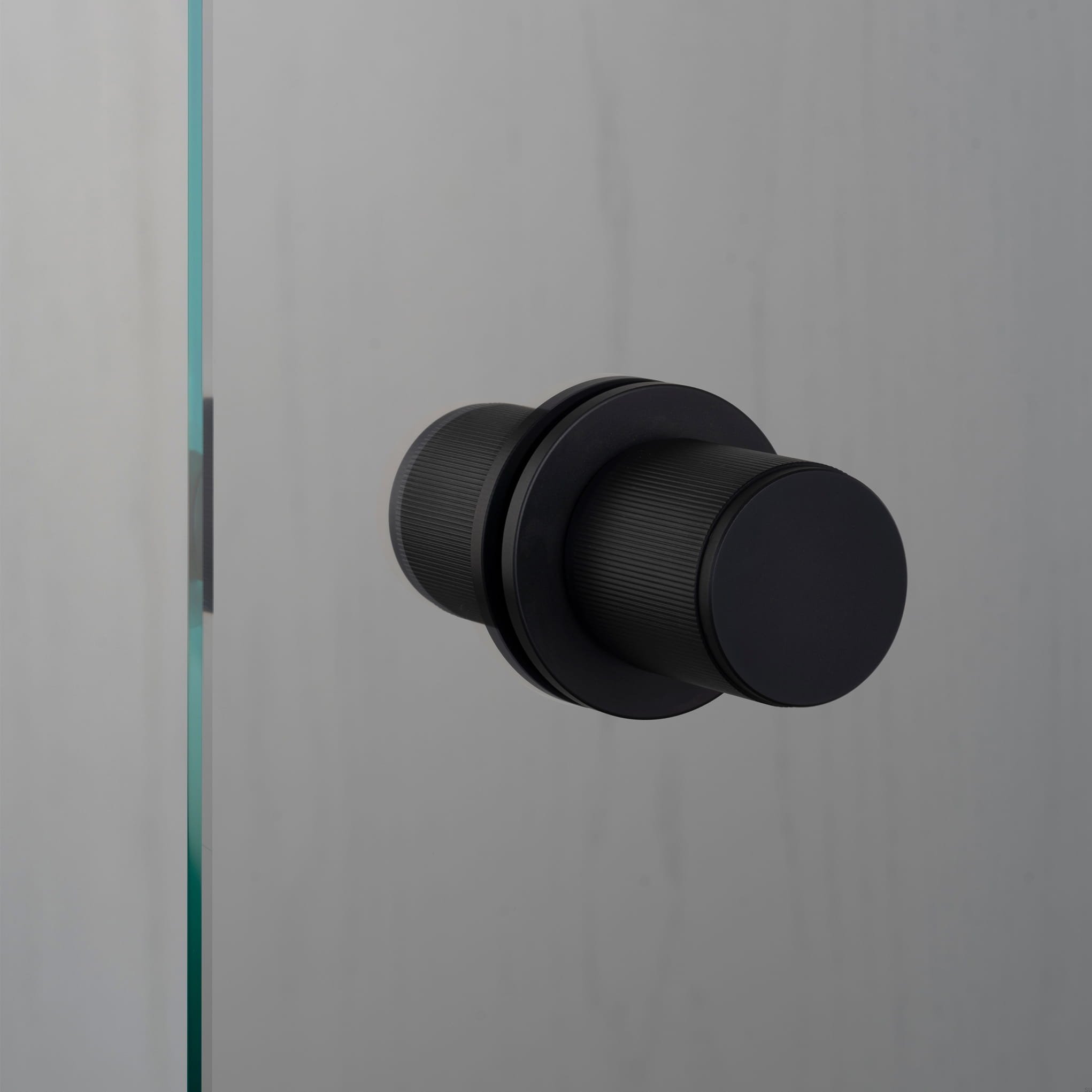 Door-knob_Fixed_Linear_Double-sided_Glass_black_A1_Web.jpg