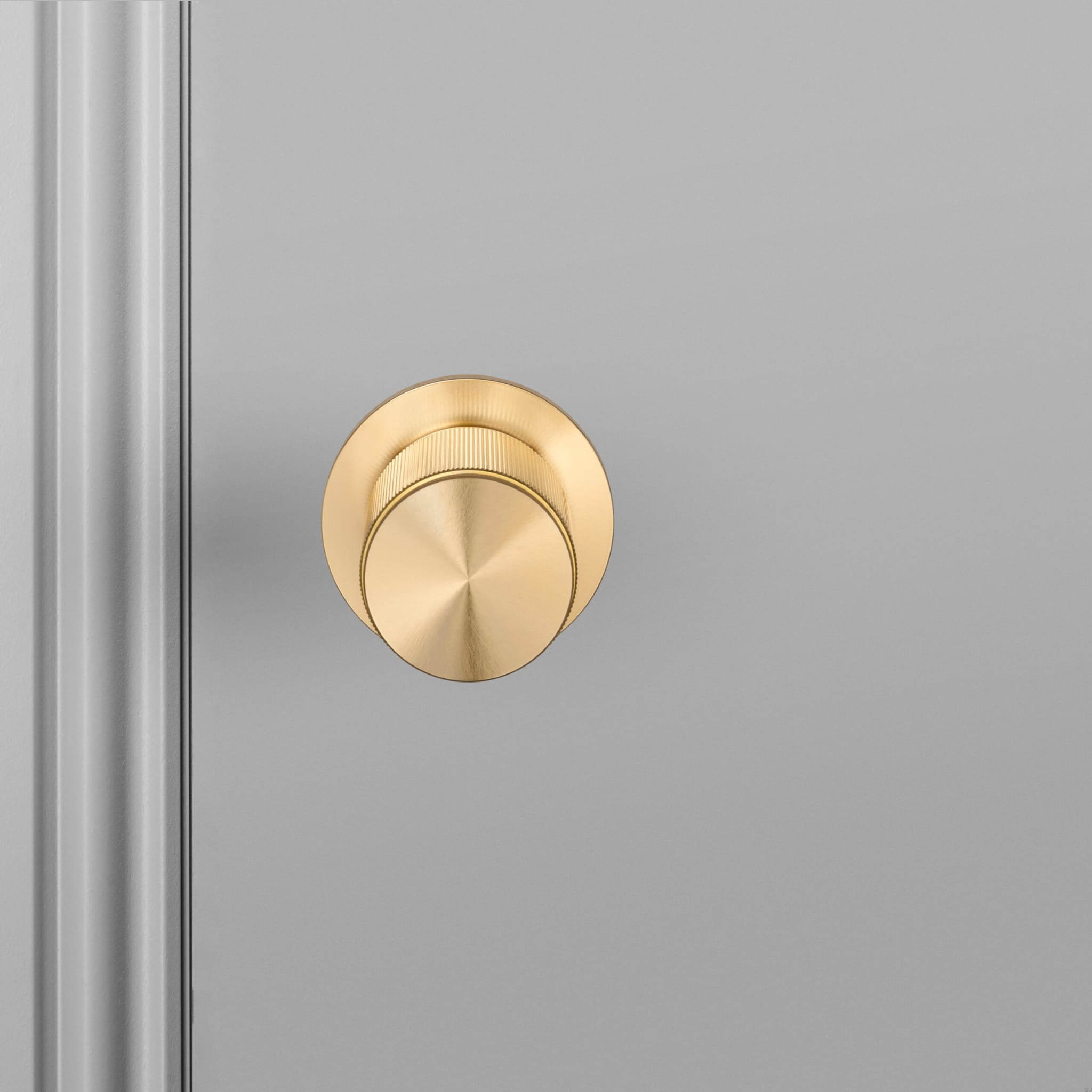 ROWFixed_Door-Knob_Linear_brass_A2_Web_Square-1-scaled.jpg