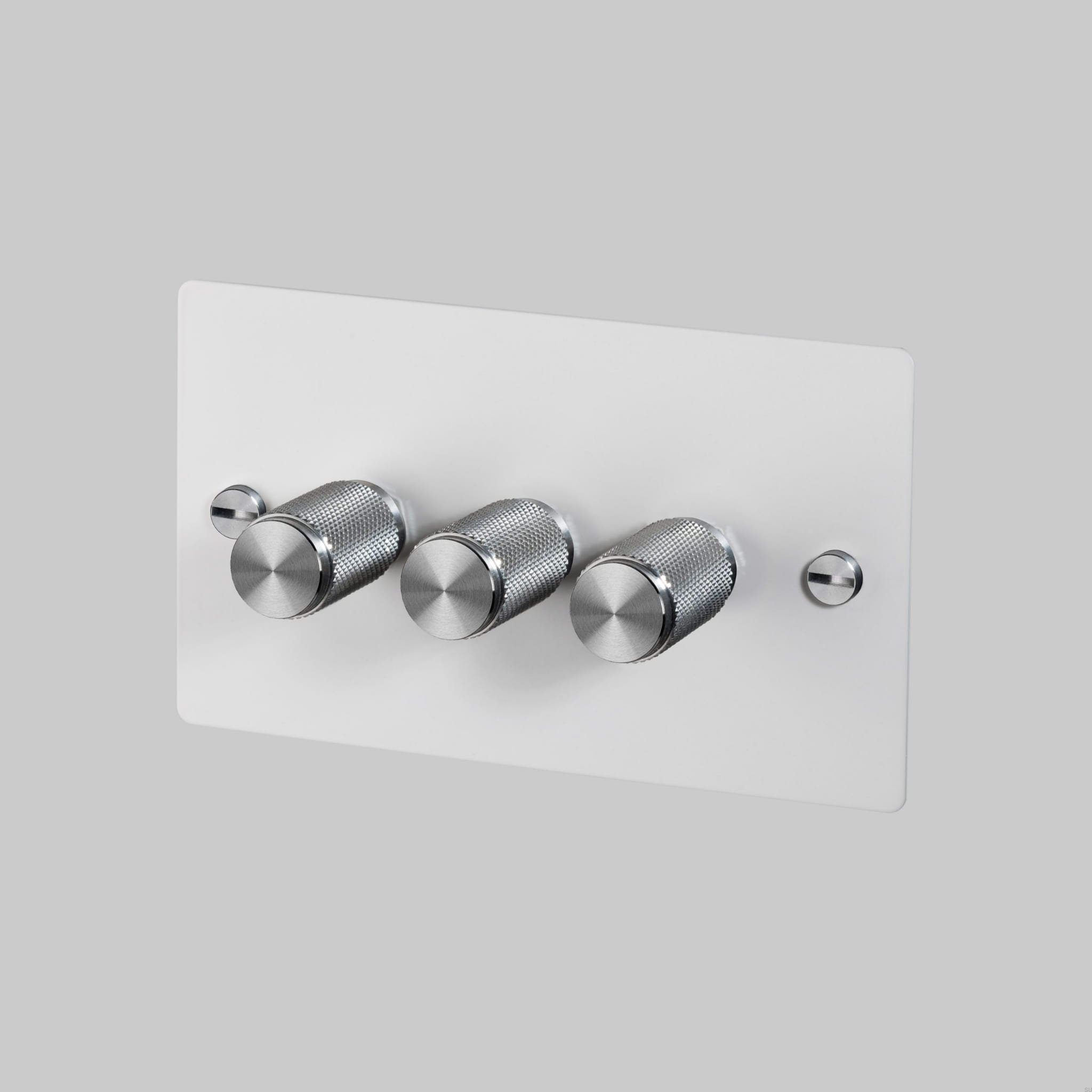 BusterPunch_3G_Dimmer_White_Steel-scaled.jpg