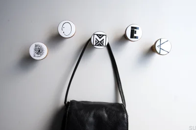 Настенная вешалка Деревянная Алфавит Белая Эмаль - Масло Бесцветная Полуматовая