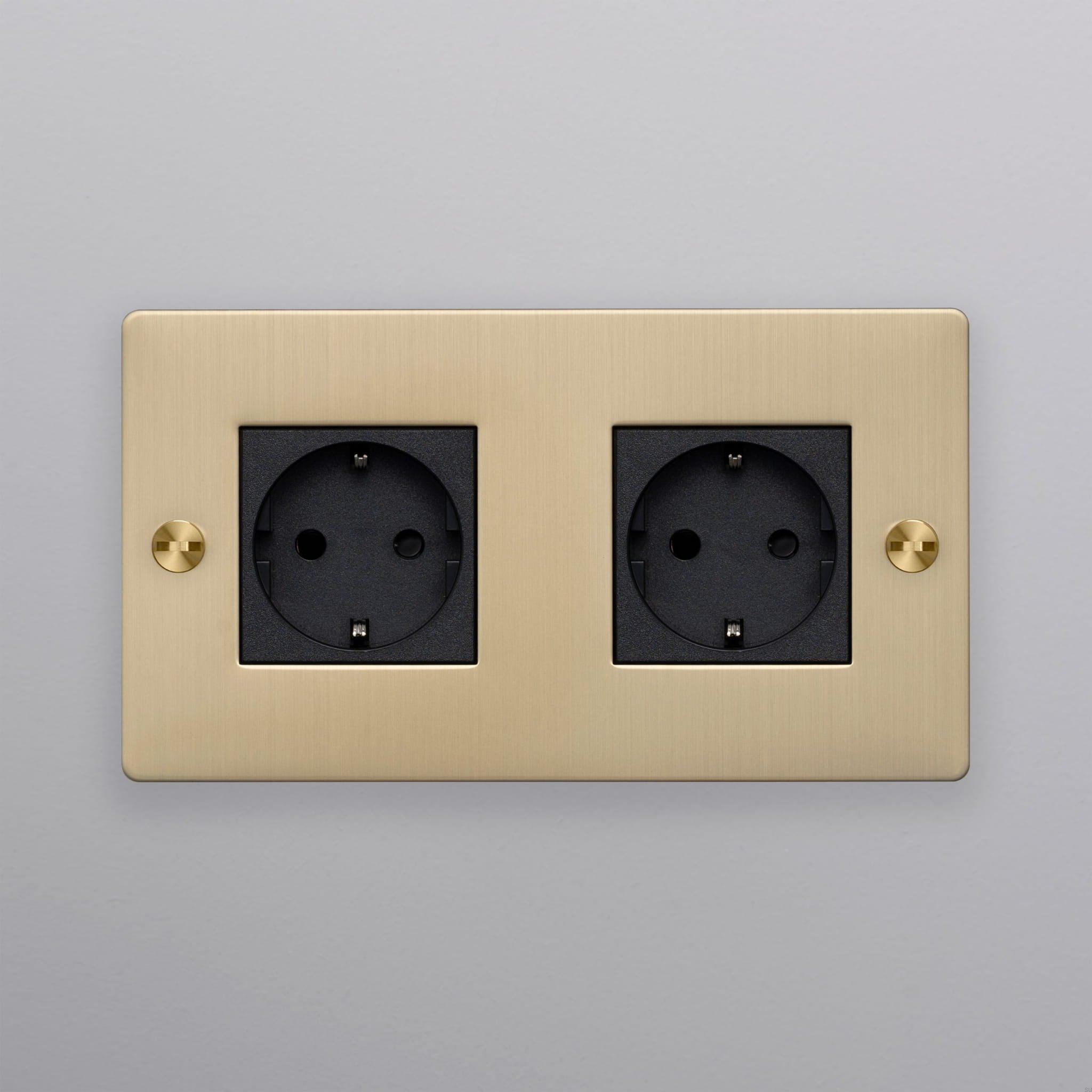 EU_Electricty_2G_Socket_Brass_FE_Web-scaled.jpg