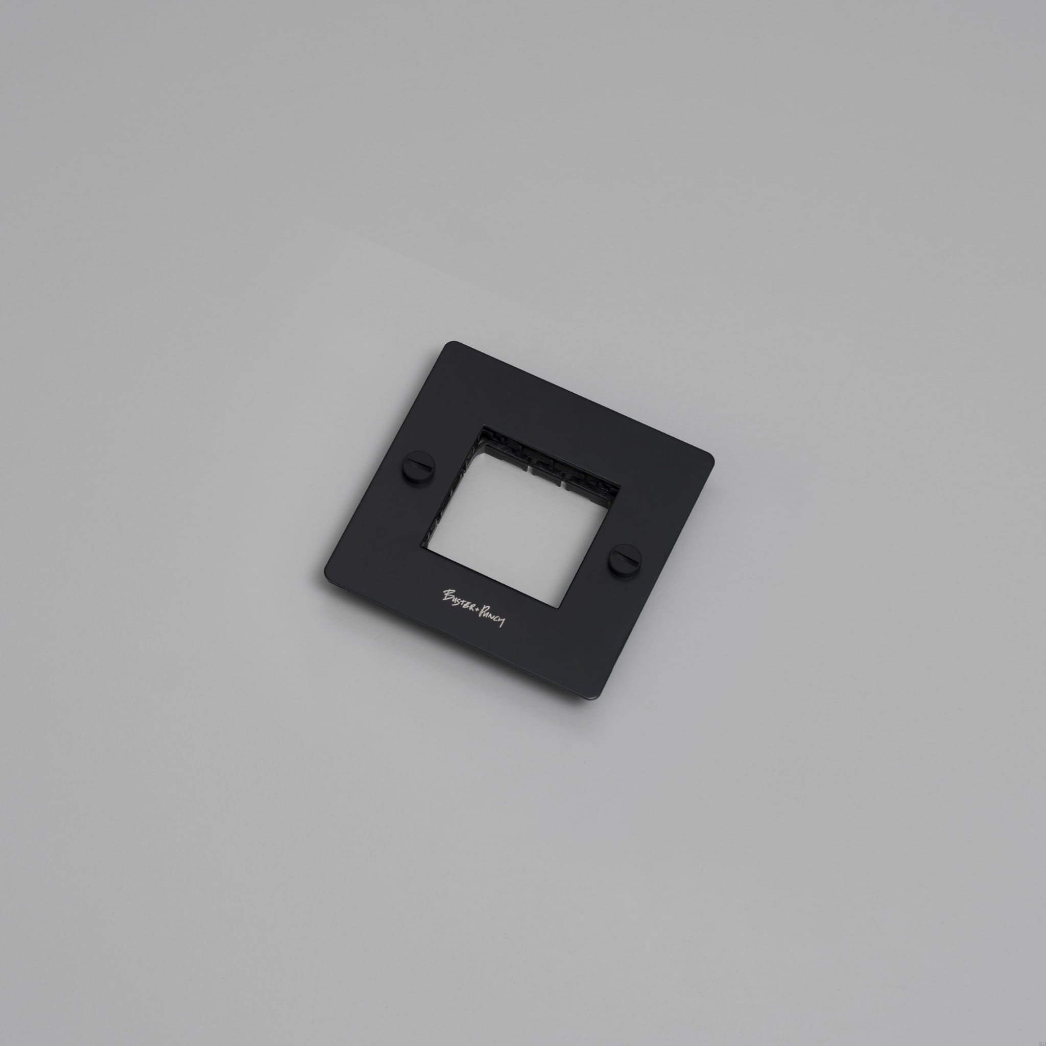 EU_ELECTRICITY_1G_Wall_Plate_No_Infill_Black_Web-scaled.jpg