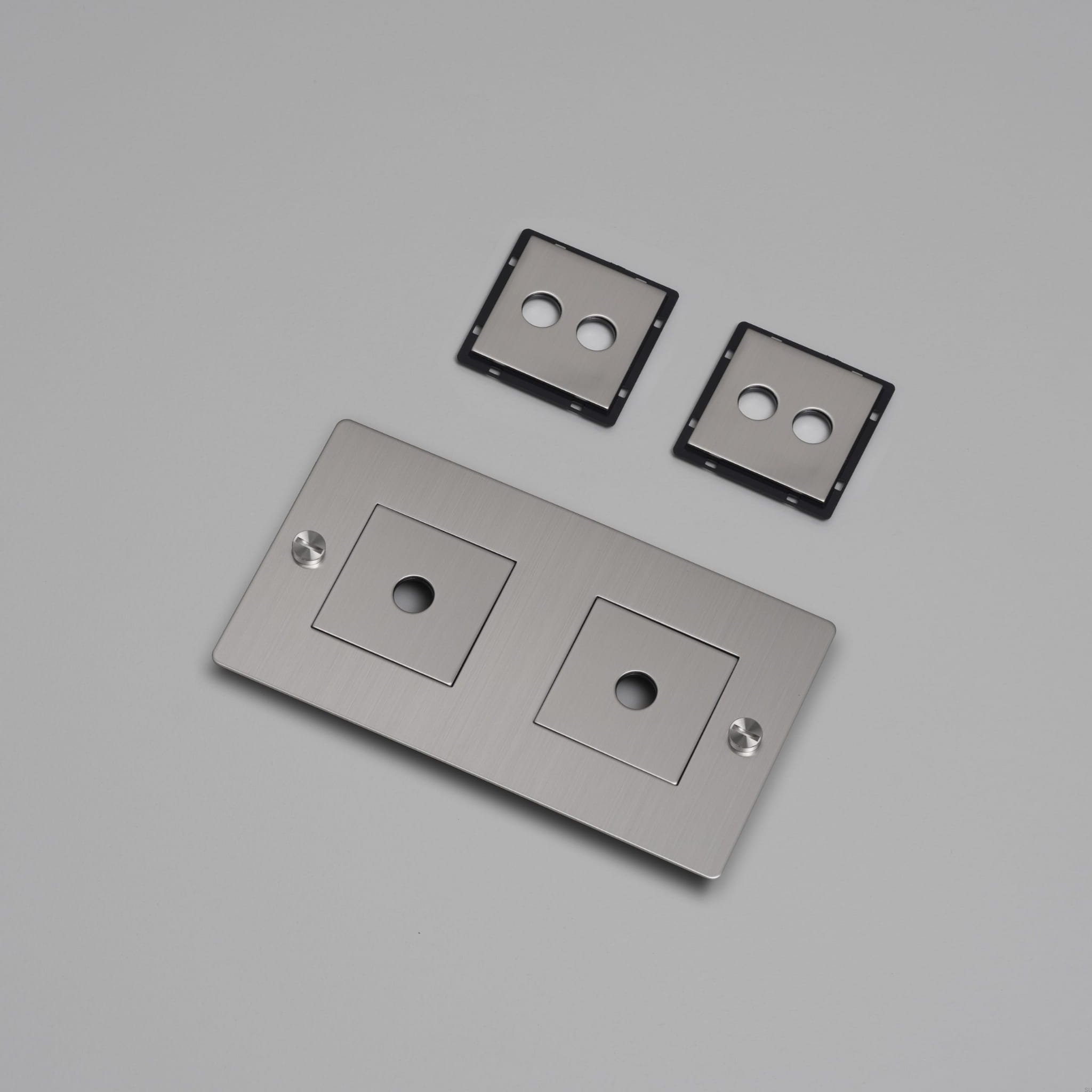 EU_ELECTRICITY_2G_Wall_Plate_Infill_Steel_Web-scaled.jpg