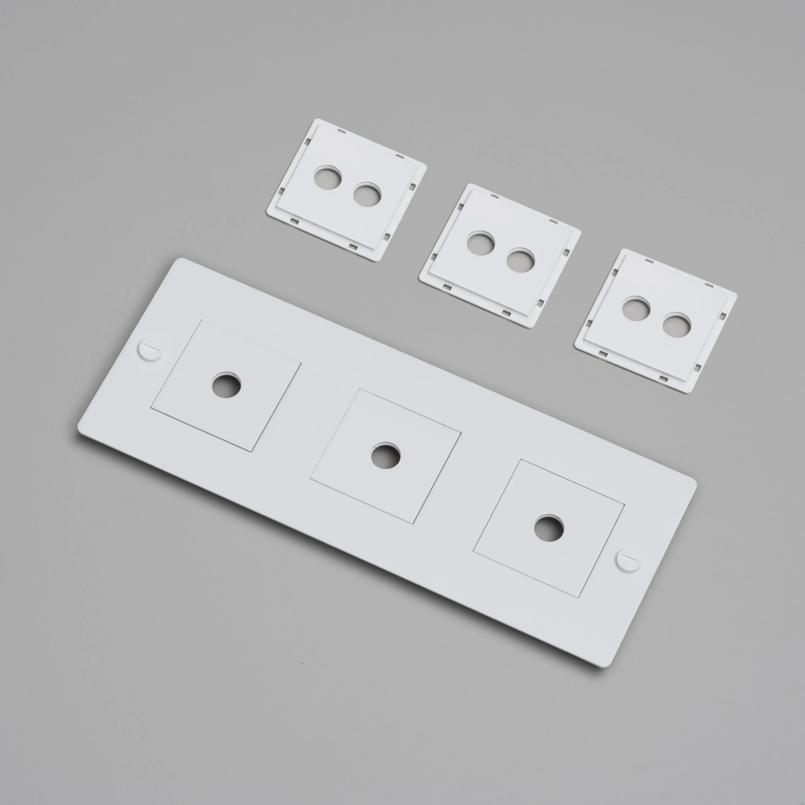 EU_ELECTRICITY_3G_Wall_Plate_Infill_White_Web-scaled.webp