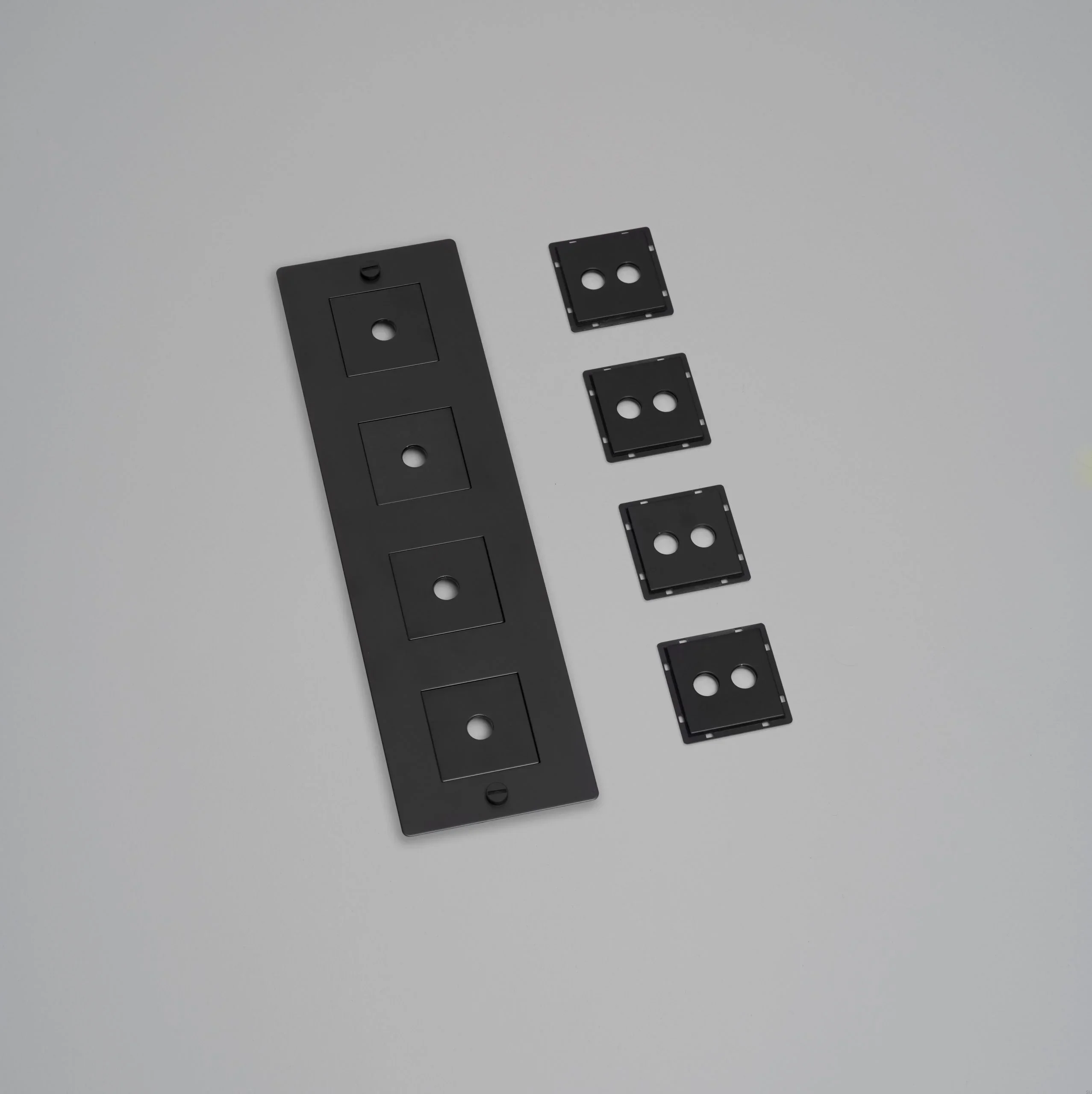 EU_ELECTRICITY_4G_Vertical_Wall_Plate_Infill_Black-scaled.webp
