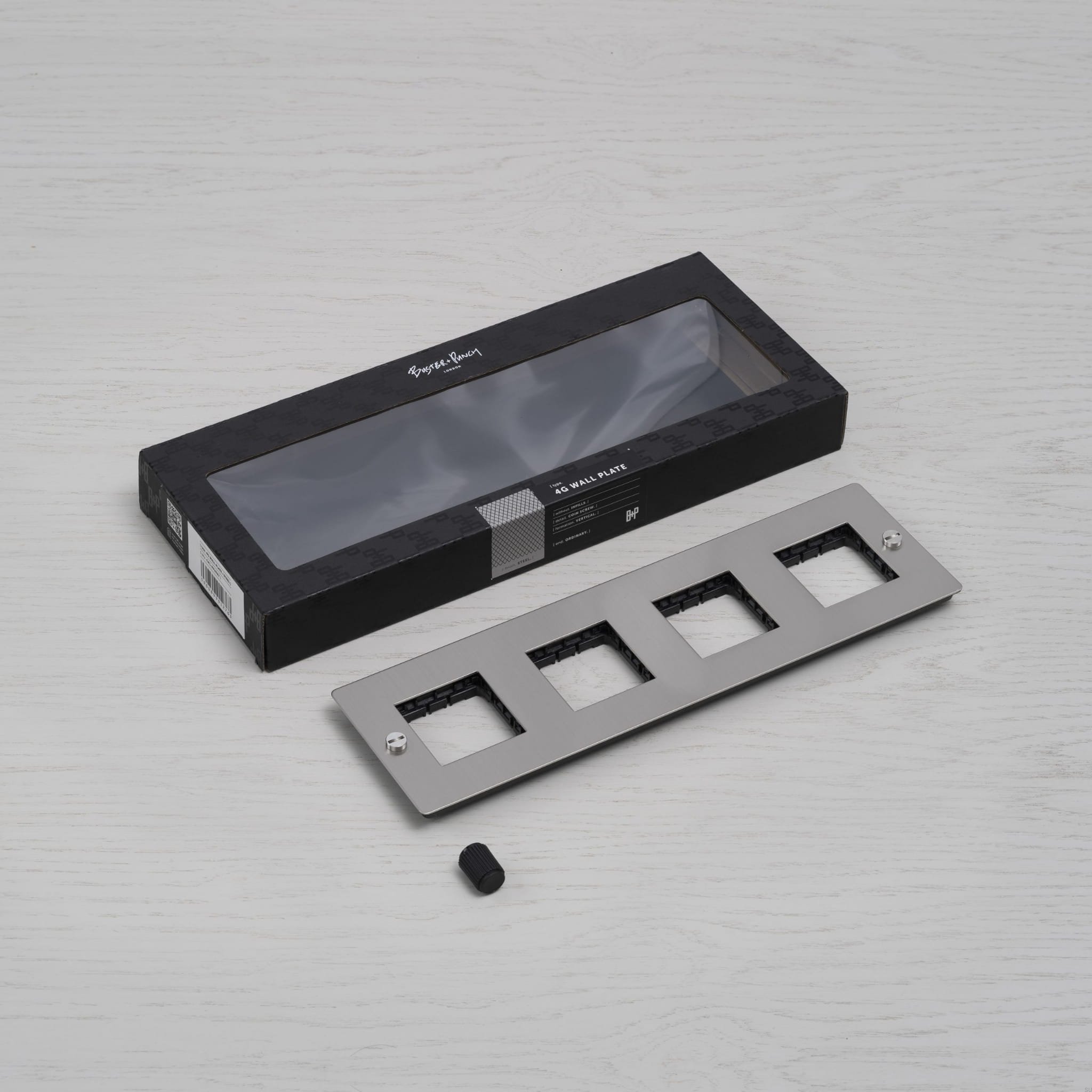 EU_ELECTRICITY_4G_Wall_Plate_No_Infills_Steel_Unboxing_1_Web-scaled.jpg