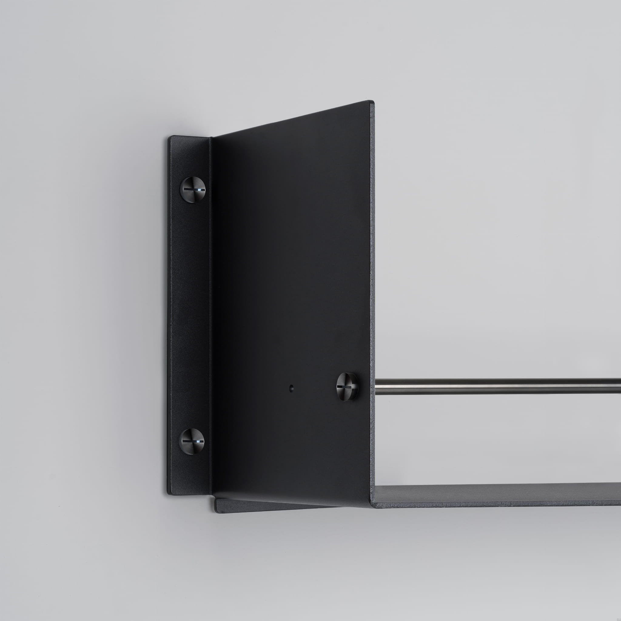 BP_Girder_Black_Gun_Metal_Web_Square_03.jpg
