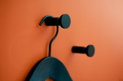 Kokeshi 3052 Алюминиевая черная настенная вешалка