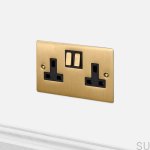 2g_uk-plug-brass.jpg