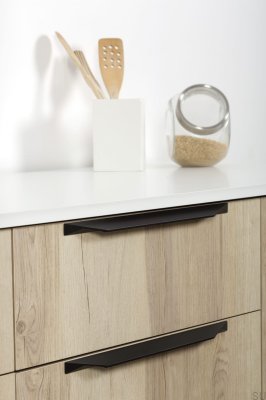 Cutt 192/320 длина мебельная ручка алюминий черный