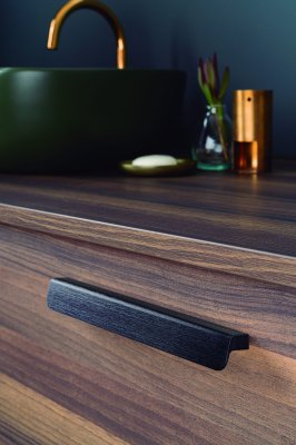 Ручка мебельная удлиненная Flapp 128/160 Алюминий Черный Матовый