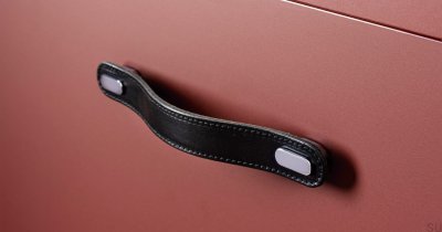 Ручка мебельная удлиненная Oblong 160 Leather Black with Black