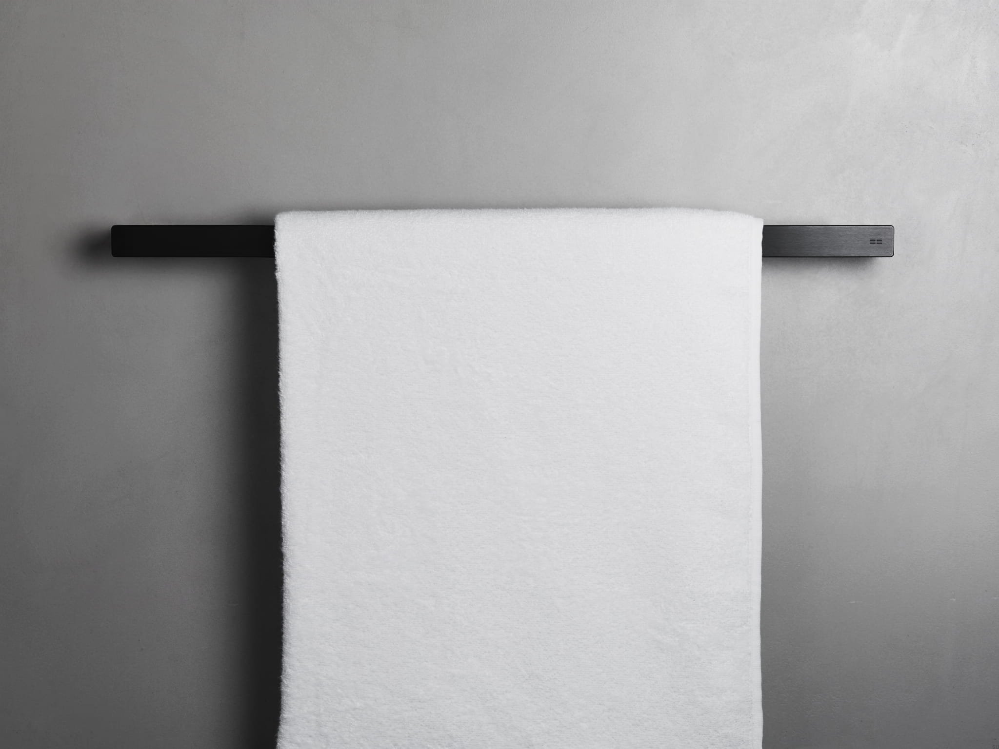 7084--Wieszak-na-ręcznik-Czarna-Powłoka-PVD-Unidrain-Skandynawskie-Uchwyty_2