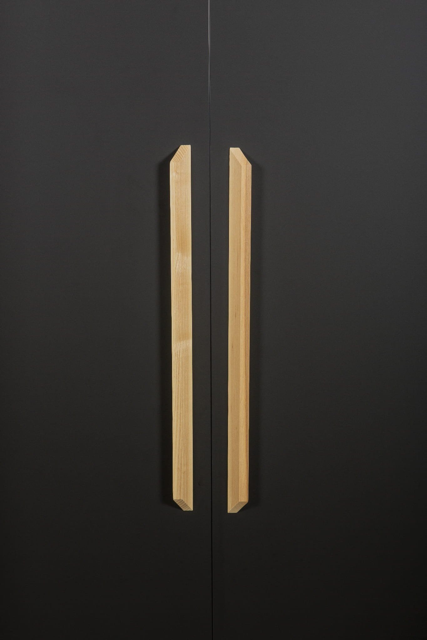 0340400W00--Uchwyt-meblowy-podłużny-Barcco-320-Drewniany-Buk-Nielakierowany-Viefe-Skandynawskie-Uchwyty_5