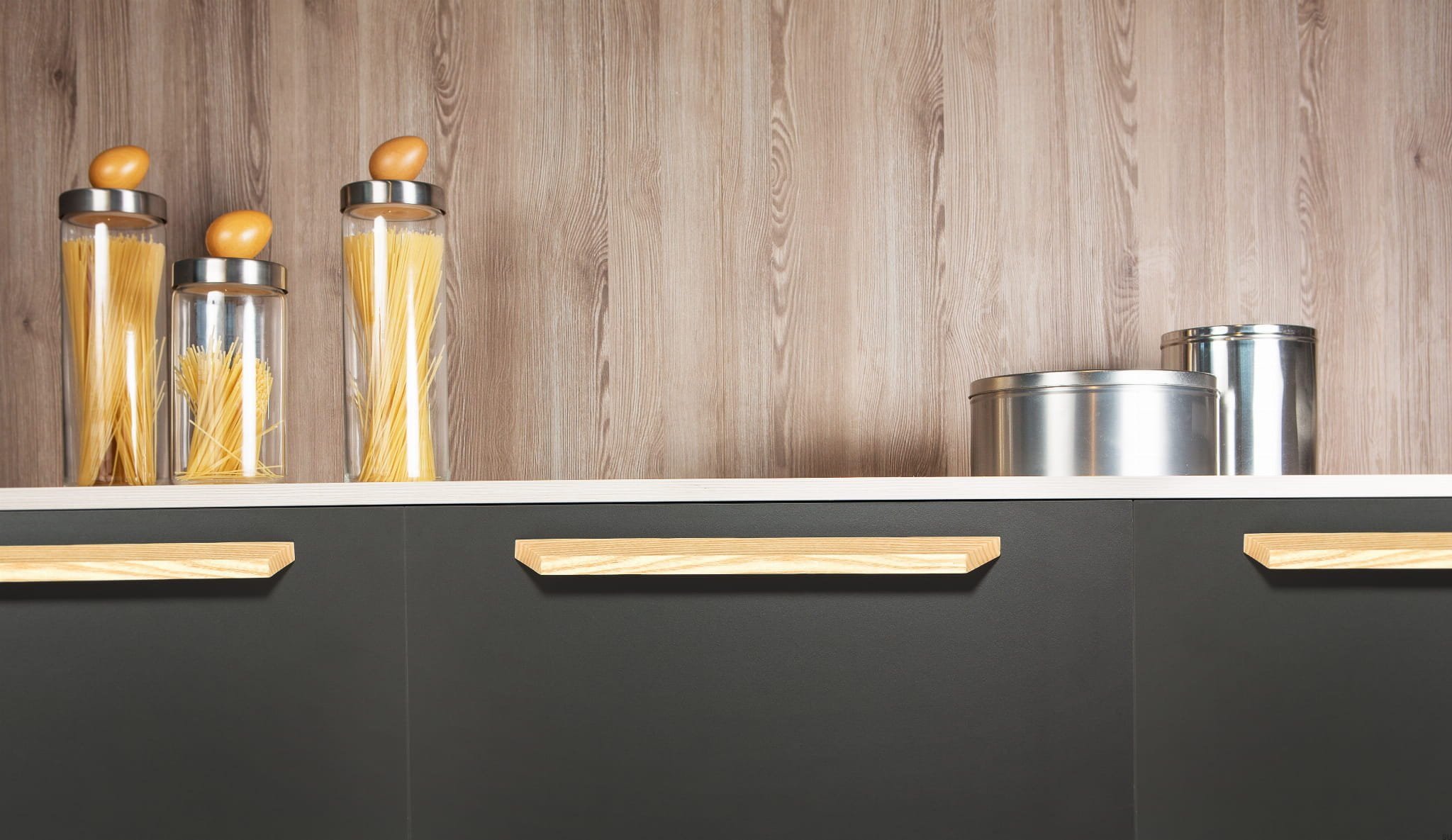 0340200W18--Uchwyt-meblowy-podłużny-Barcco-160-Drewniany-Jesion-Viefe-Skandynawskie-Uchwyty_3