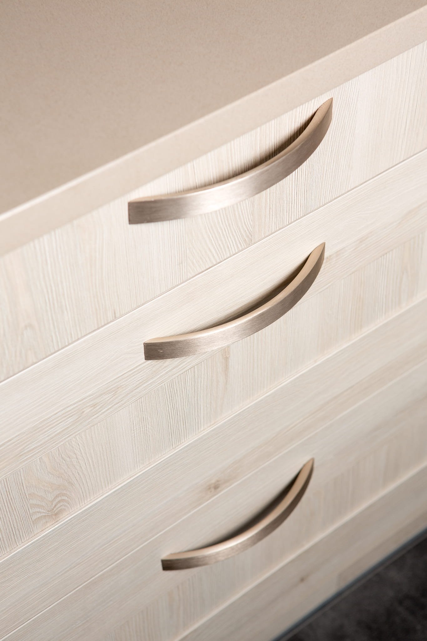 0312256L24--Uchwyt-meblowy-podłużny-Arko-256-Aluminiowy-Srebrny-Szczotkowany-Viefe-Skandynawskie-Uchwyty_3