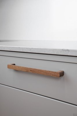 Ручка мебельная удлиненная Sans 224 Деревянный Орех