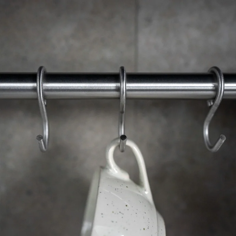 948011-41--Haczyki-do poręczy-kuchennej-Aveny-Stal-Nierdzewna-Szczotkowana-Beslag-Design-Skandynawskie-Uchwyty_5