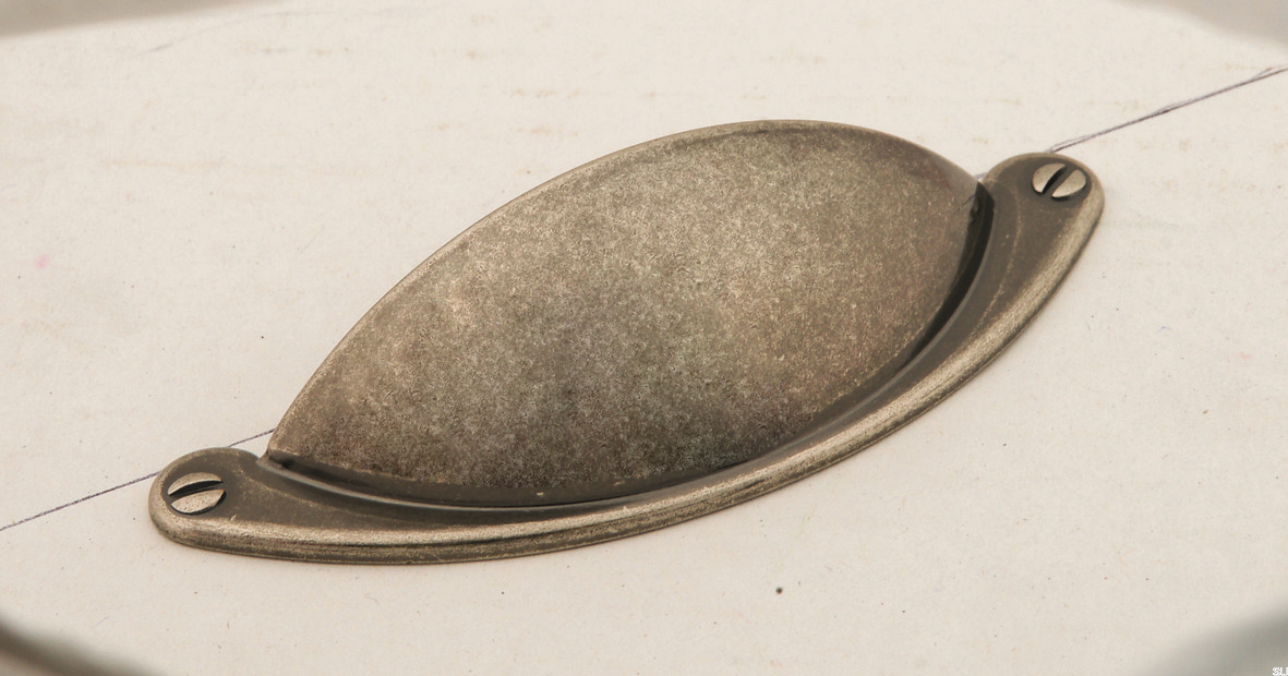 1761-130ZN29--Uchwyt-meblowy-muszlowy-1761-64-Antyczny-Srebrny-Siro-Skandynawskie-Uchwyty_2