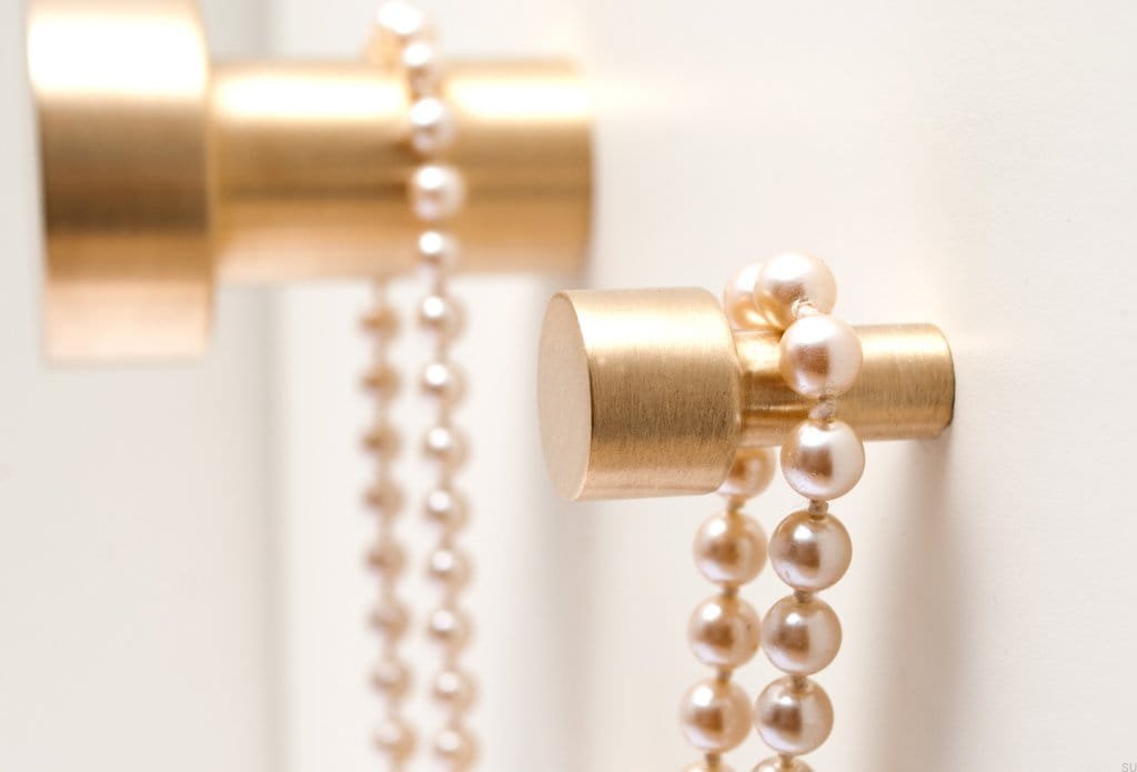 wieszaki z serii Dot