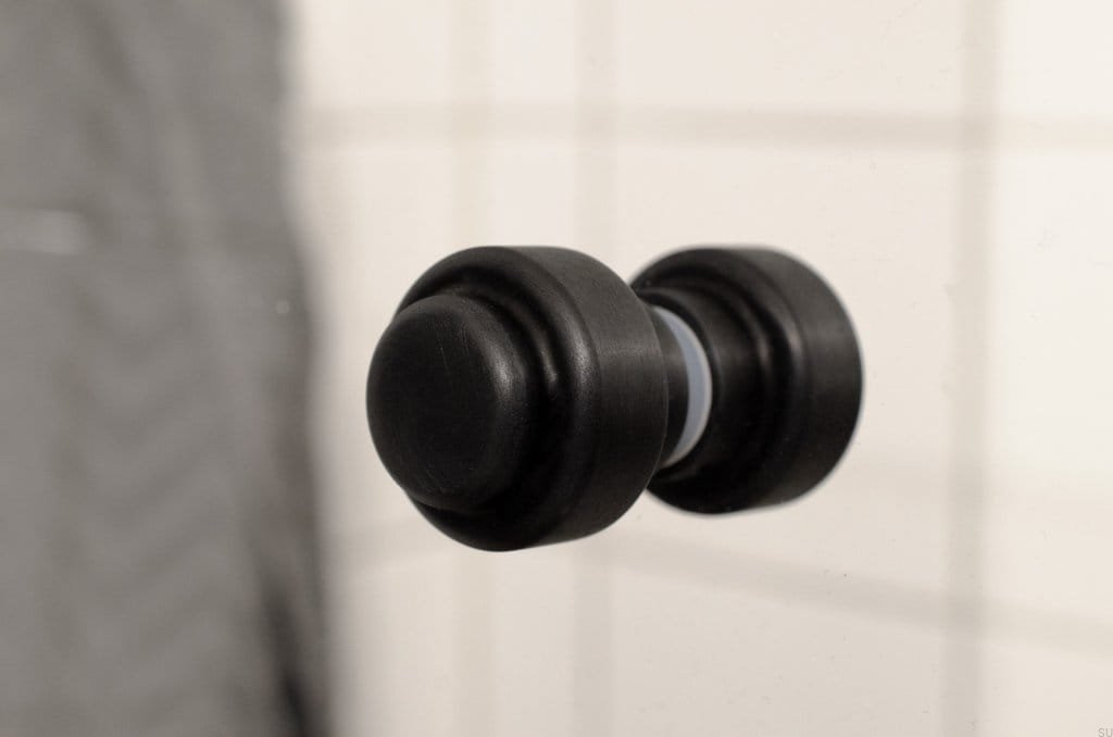 glass_door_knob_hip-black_1-34724-58853-86712-20872-14132.jpg