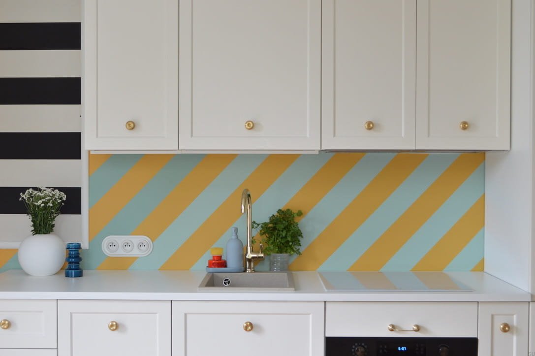 m_70-L--Uchwyt-meblowy-podłużny-Reling-04-320 Mosiężny-Szczotkowany-Marbelo-Skandynawskie-Uchwyty_3