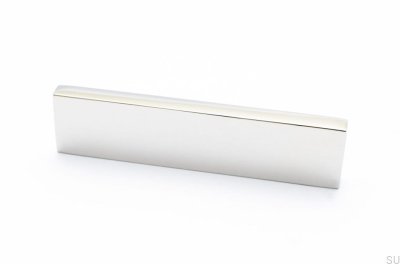 Мебельная ручка Clean Cut 64 из полированной стали серебристого цвета