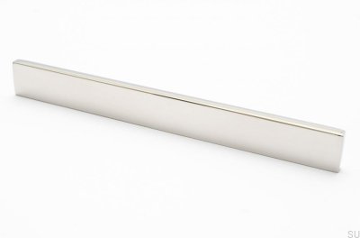 Мебельная ручка Clean Cut 128 из полированной стали серебристого цвета
