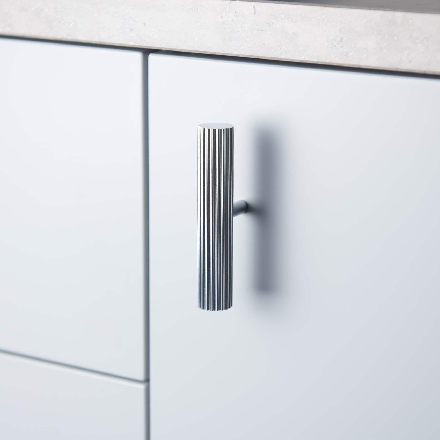 908616--Gałka-meblowa-T-Bar-Smögen-Srebrna-Twentytwo-Uchwyty-Skandynawskie_1