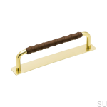 Zdjęcie przedstawia uchwyt meblowy podłużny z podstawą z serii Royal Deluxe od Beslag Design