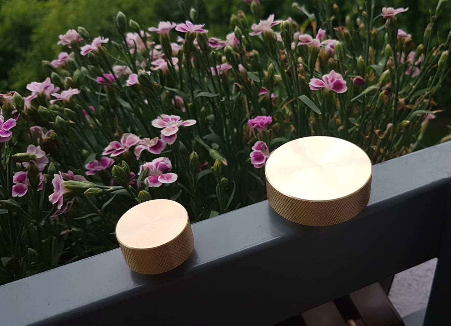 U.11.1--Gałka-Meblowa-Tove-L-Złota-Mosiężna-Szczotkowana-Nielakierowana-Open&amp;Hide-Skandynawskie-Uchwyty_5