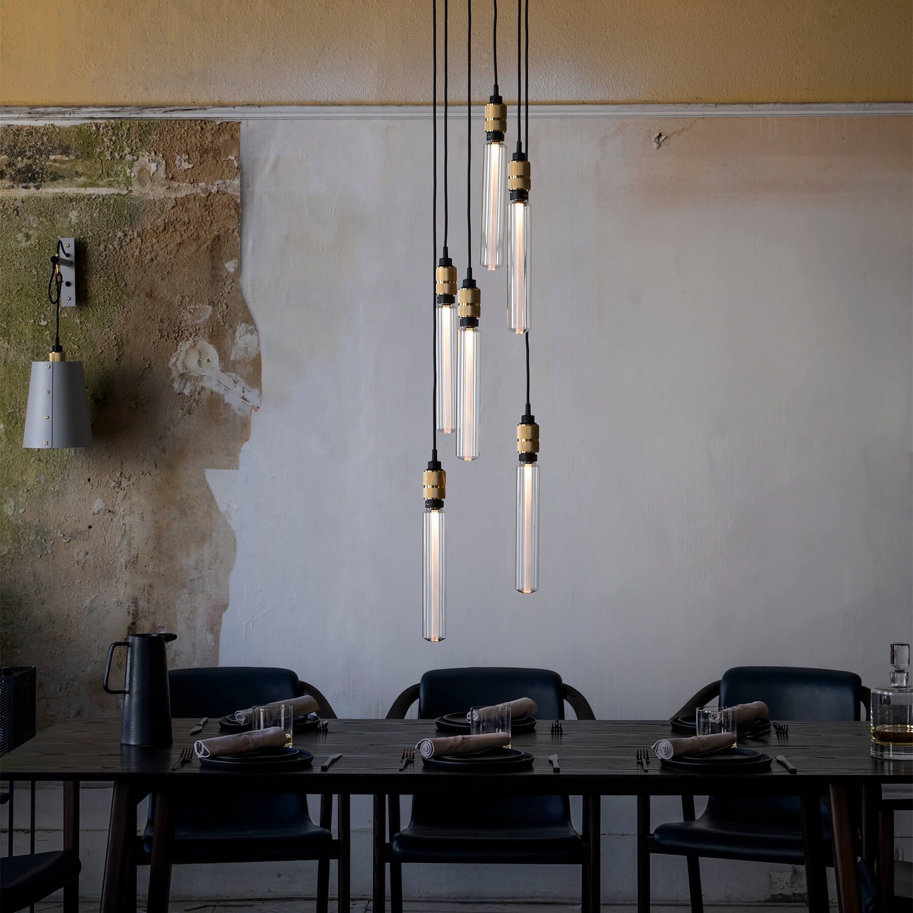 żarówka Crystal Buster zawieszona