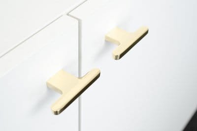 Ручка мебельная Flat Line 12, полированная латунь, без лака