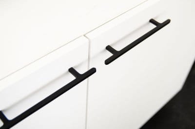 Ручка мебельная продолговатая Flat Line 128 Aluminium Black