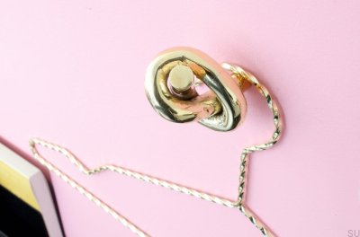 Ручка мебельная Knot 50, полированная латунь, без лака.