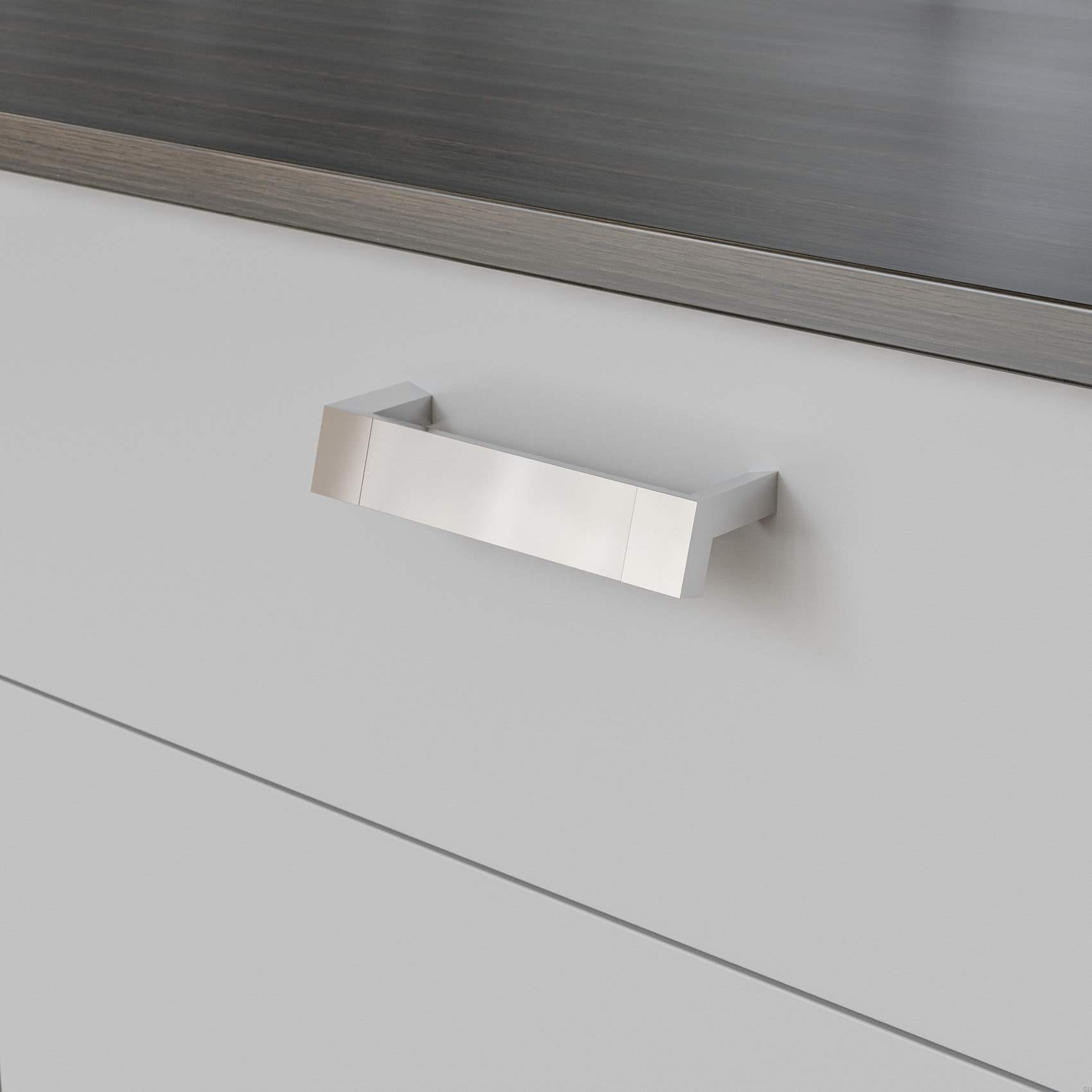 10200042--Uchwyt-meblowy-podłużny-Bastad-128-Chrom-Polerowany-Theofils-Skandynawskie-Uchwyty_1