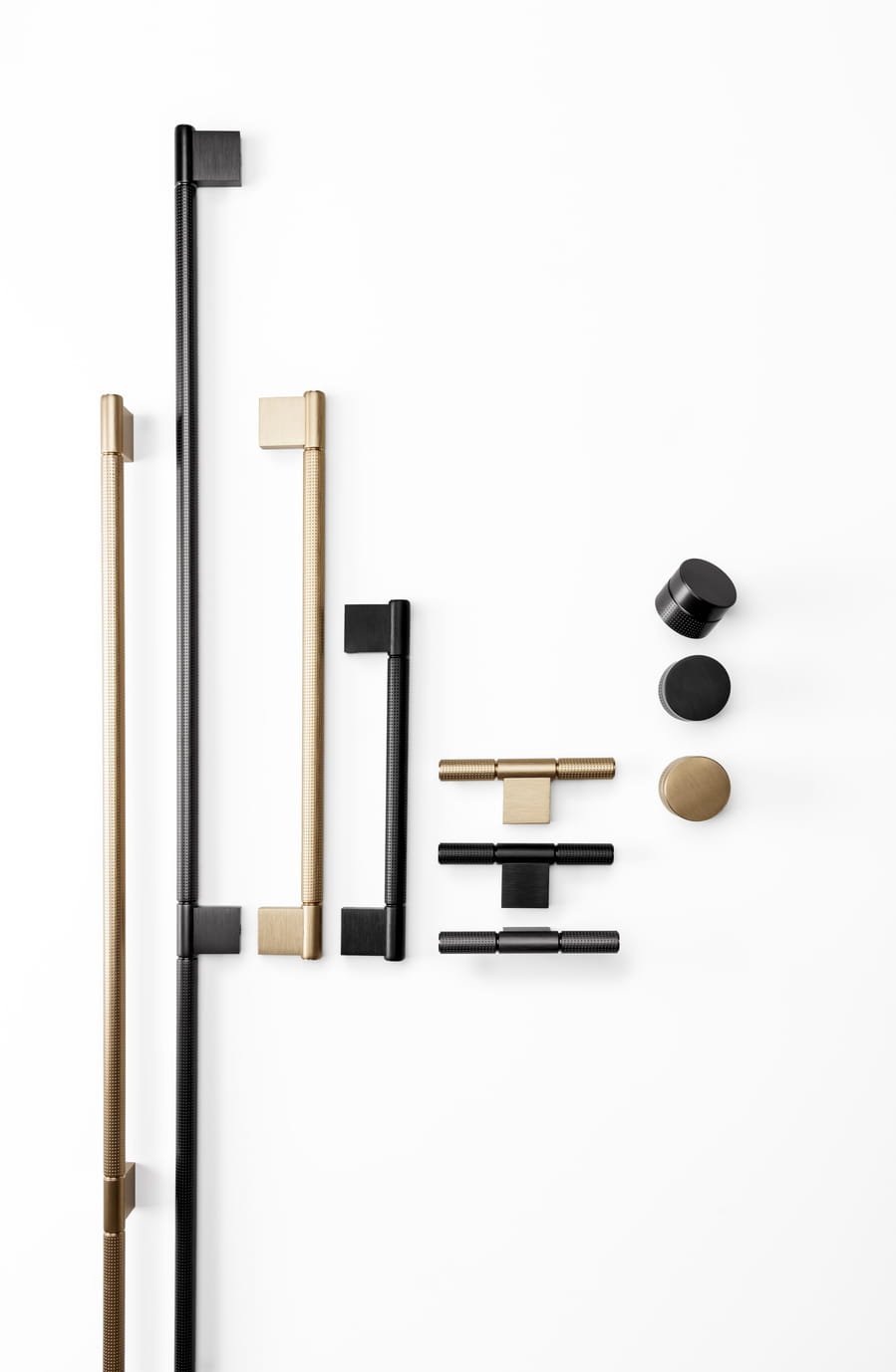 0636192L618--Uchwyt-Meblowy-Podłużny-Point-Złoty-Szczotkowany-Cava-Viefe-Skandynawskie-Uchwyty_2