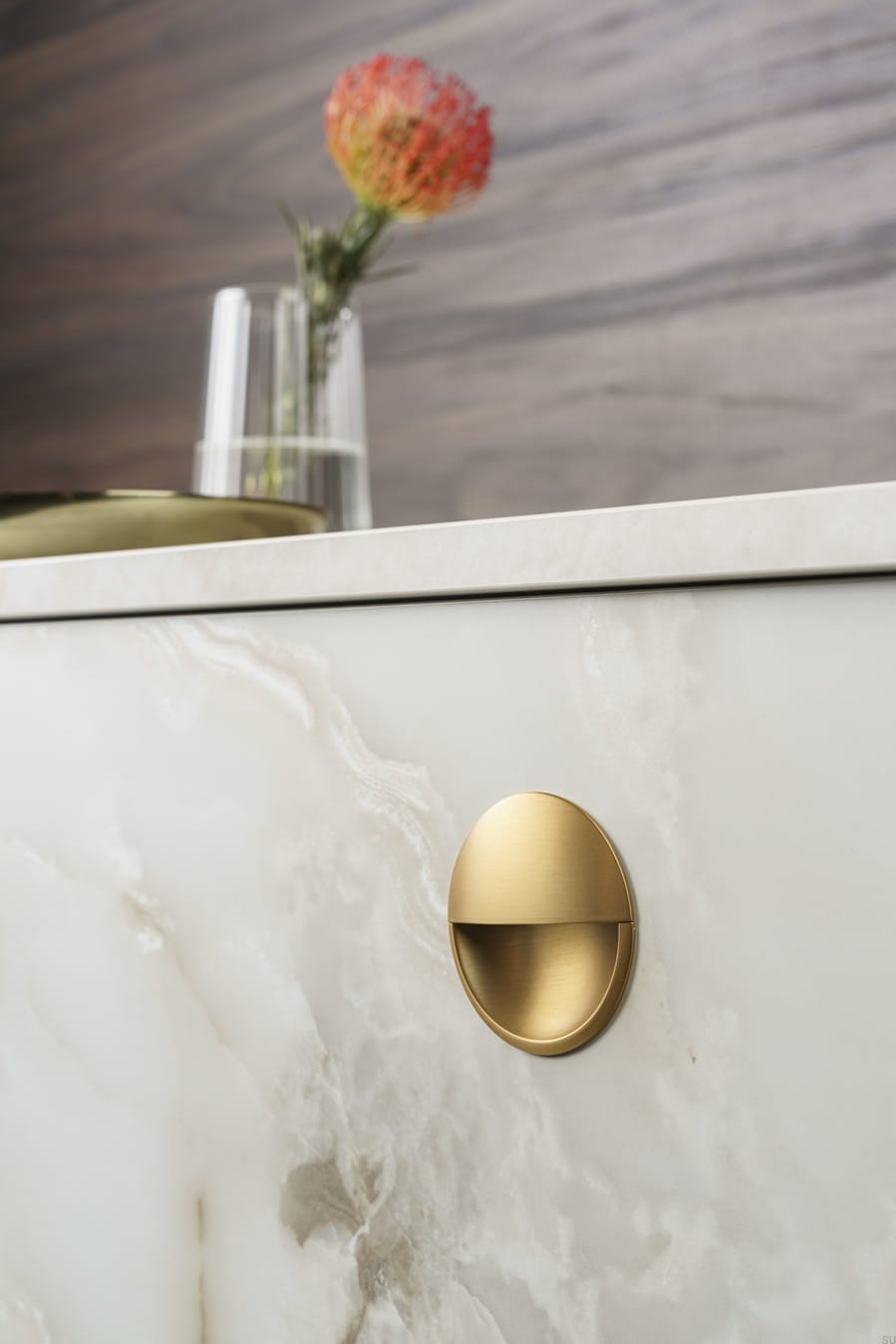 0635048Z618--Uchwyt-meblowy-wpuszczany-Lidd-48-Złoty-Szczotkowany-Cava-Viefe-Skandynawskie-Uchwyty_2