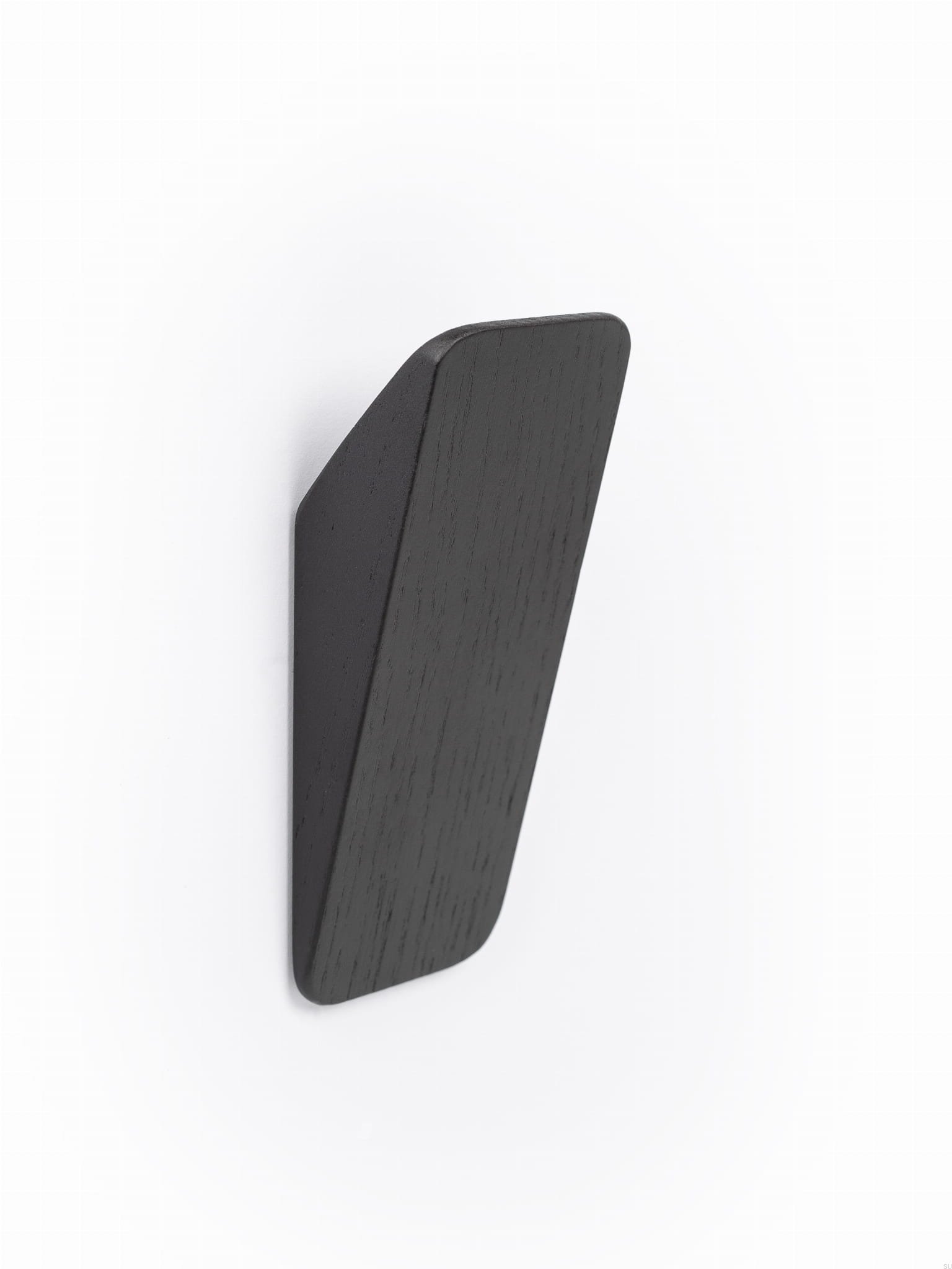 7008040WM2EI--Wieszak-Ścienny-Switch-Drewniany-CZarny-Lakierowany-Viefe-Skandynawskie-Uchwyty_1