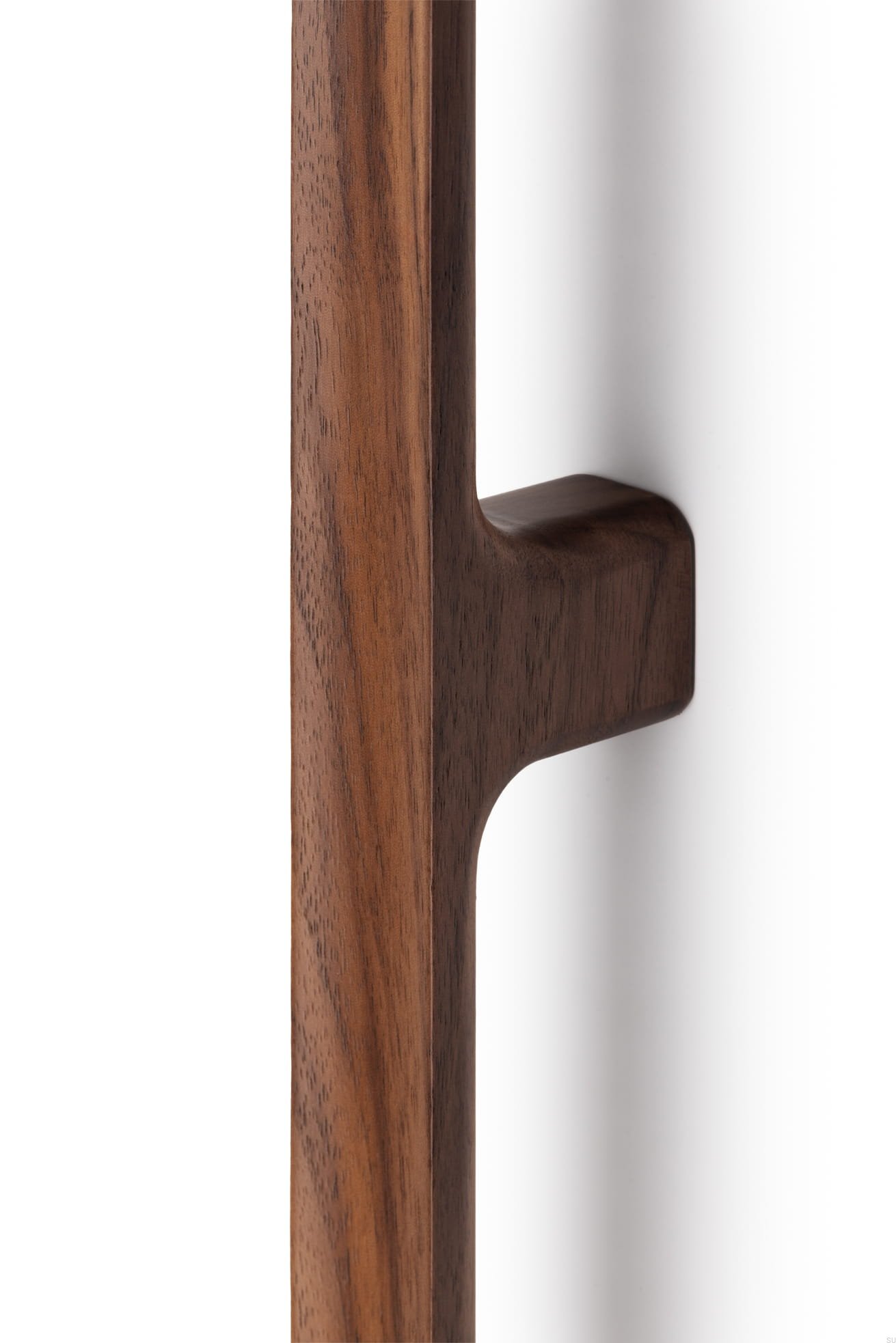 0671992W17--Uchwyt-meblowy-dwustronny-Luv-Wood-992-Drewniany-Orzech-Włoski-Viefe-Skandynawskie-Uchwyty_3