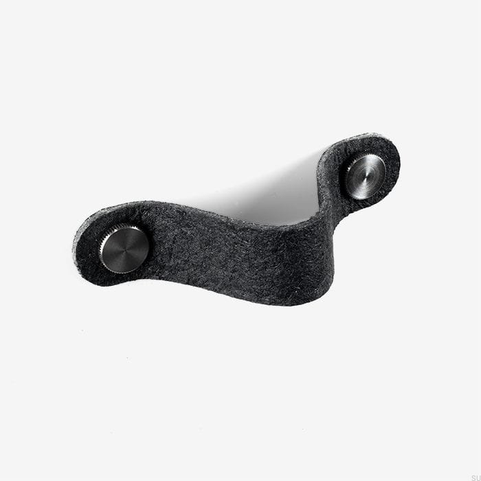 12.2.3--Uchwyt-Meblowy-podłużny-Pina-Czarny-ze-Srebrnym-Pinatex-Plankton-Skandynawskie-Uchwyty_1